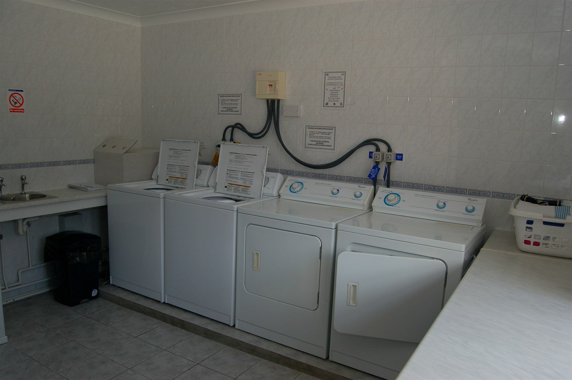 The Wight Hotel Сандаун Екстериор снимка